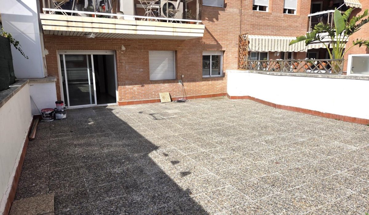 4255886-2820598d