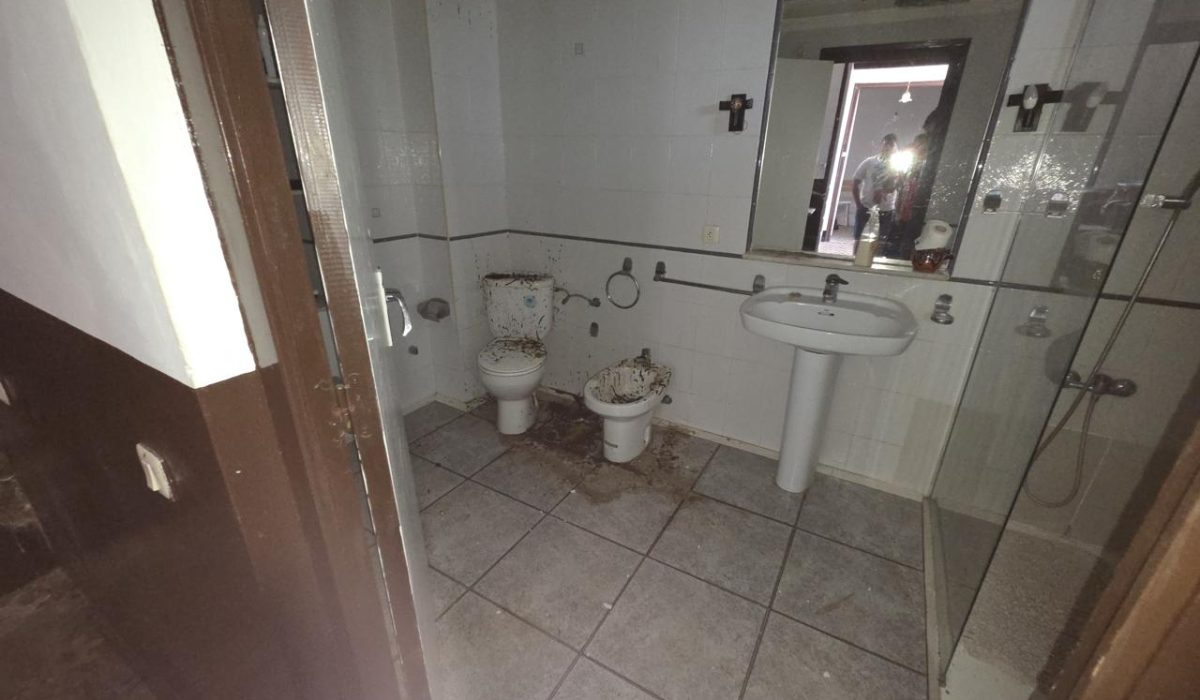 4273975-a0b53dca