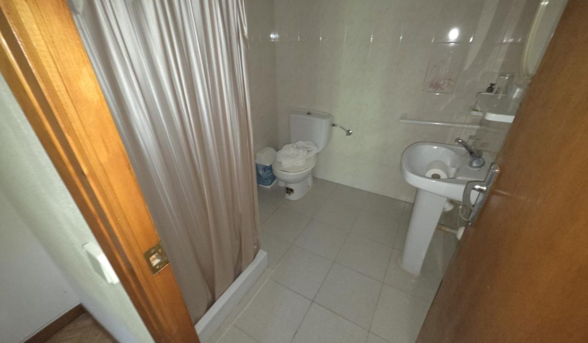 4273975-b63555ab